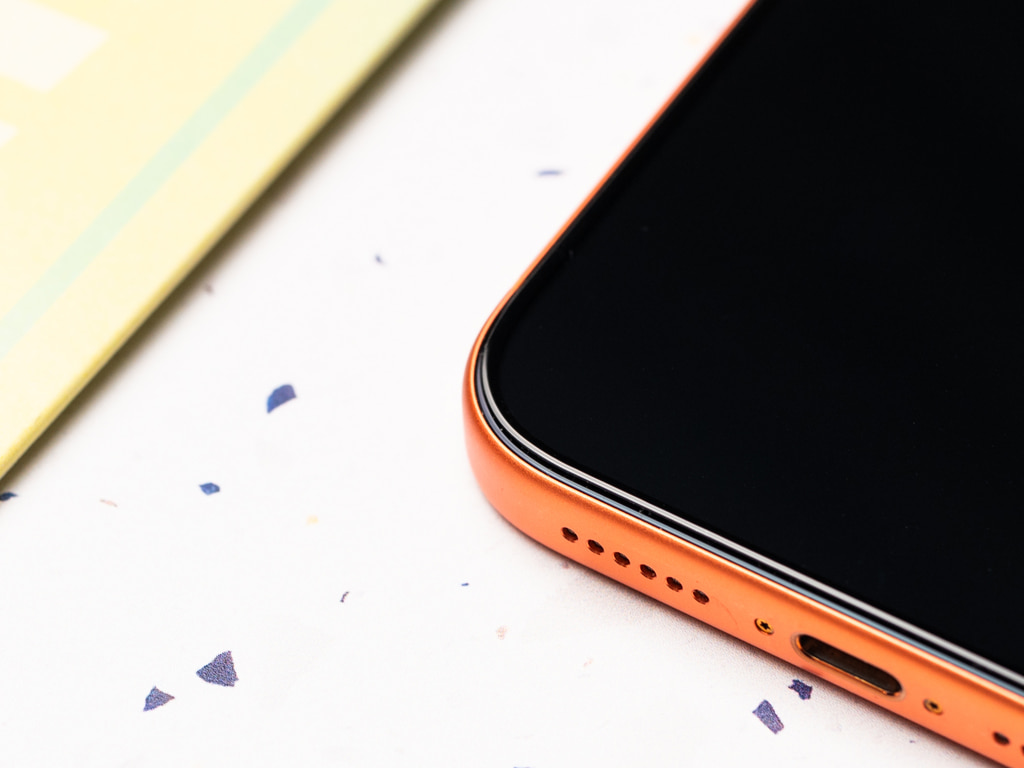 pokrytí zaoblených rohů iPhonu 17 Pro Max